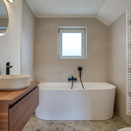 Imabel - Pour 14 Personnes Avec Sauna Et Jacuzzi Holiday home