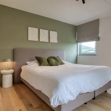 Holiday home Imabel - Pour 14 Personnes Avec Sauna Et Jacuzzi Malmedy